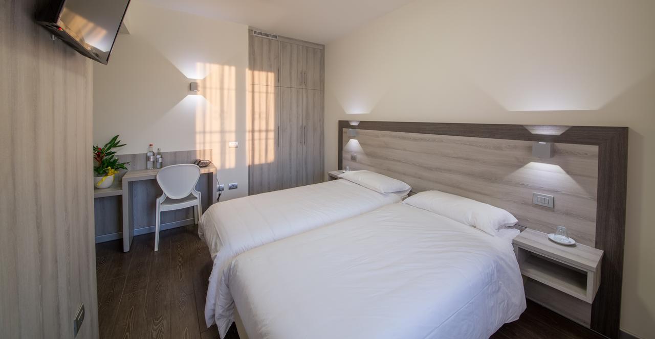Hotel Panineria Colombera Rossa Brescia Ngoại thất bức ảnh