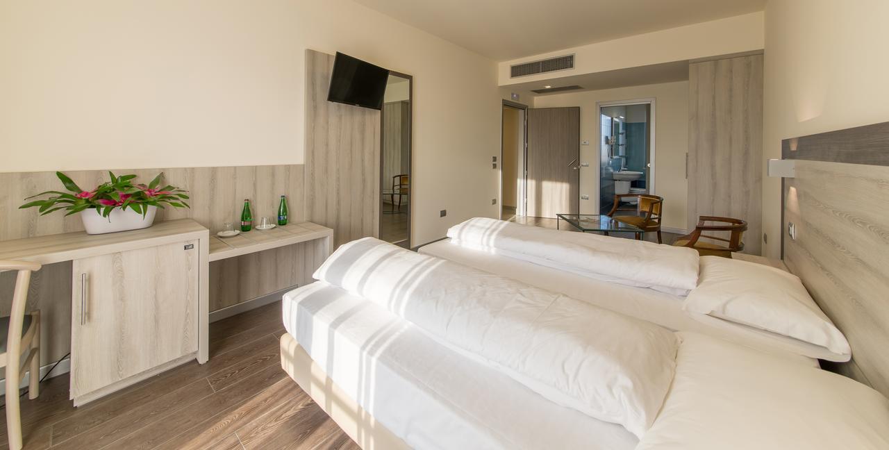 Hotel Panineria Colombera Rossa Brescia Ngoại thất bức ảnh